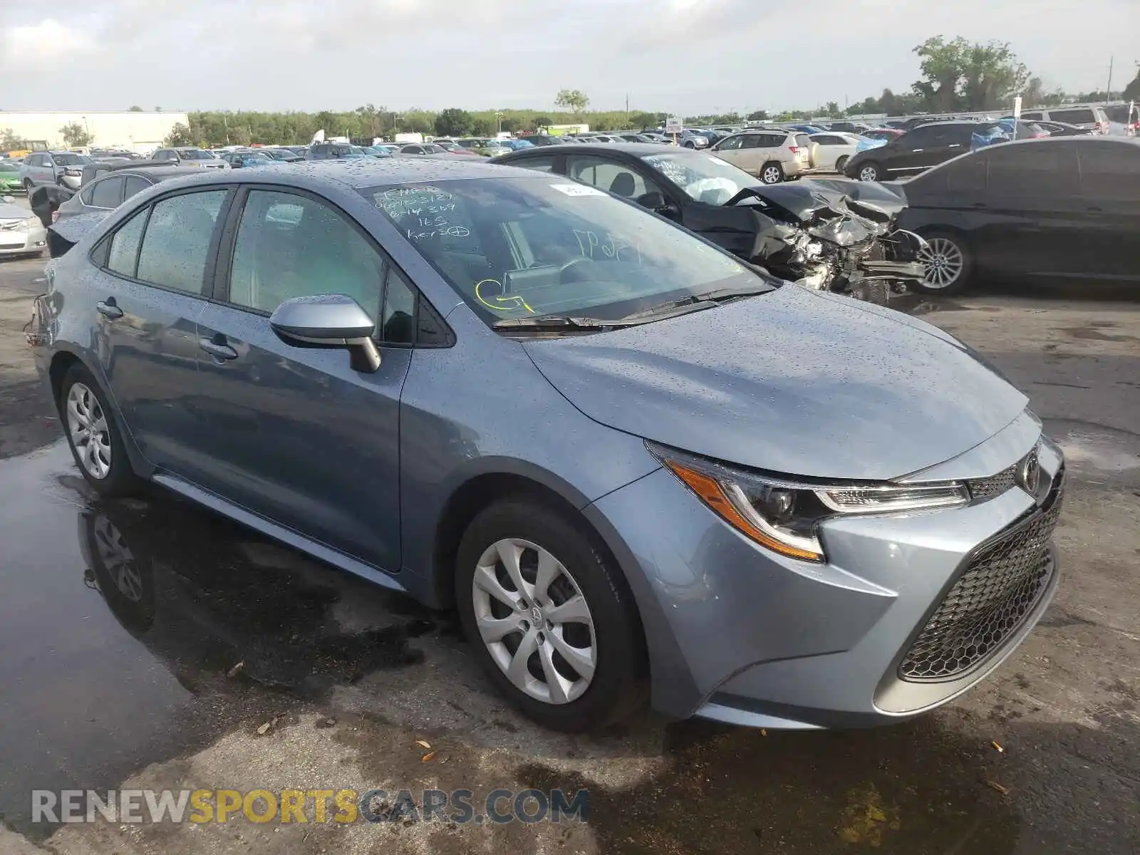 1 Photograph of a damaged car 5YFEPRAE7LP140475 TOYOTA COROLLA 2020