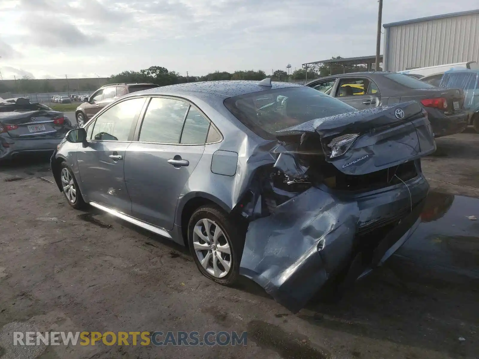 3 Photograph of a damaged car 5YFEPRAE7LP140475 TOYOTA COROLLA 2020