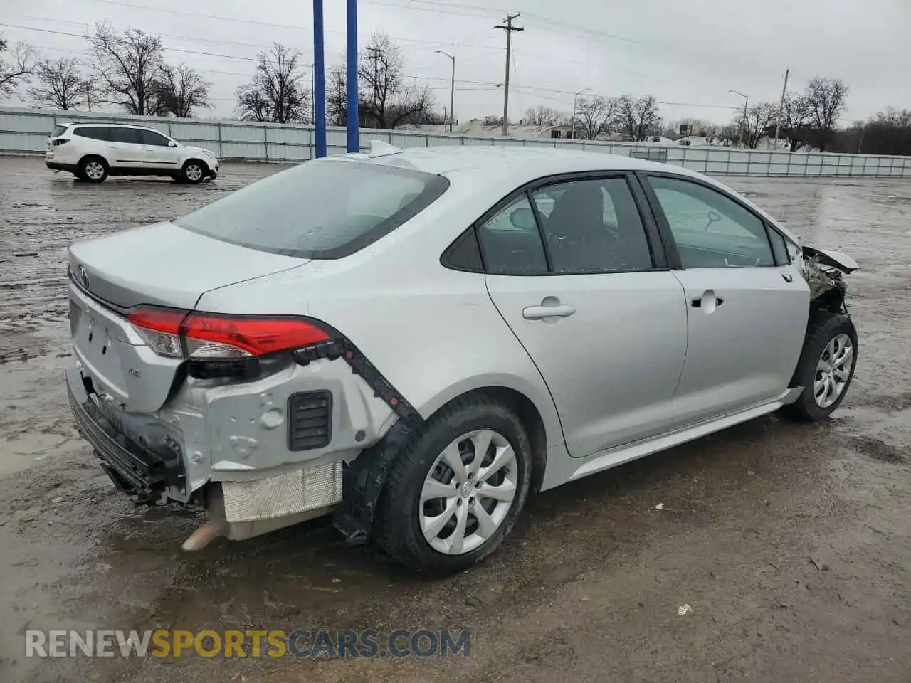 3 Photograph of a damaged car 5YFEPRAE8LP033192 TOYOTA COROLLA 2020