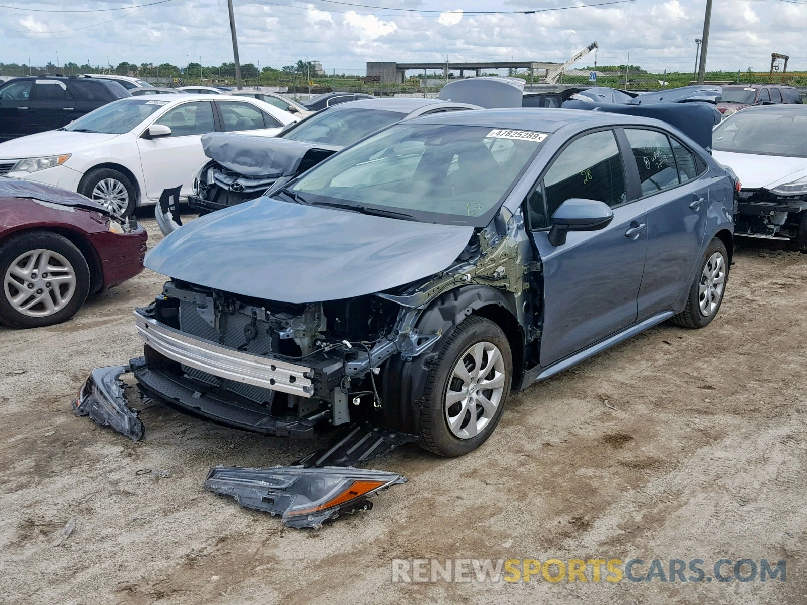 2 Photograph of a damaged car 5YFEPRAE8LP033984 TOYOTA COROLLA 2020