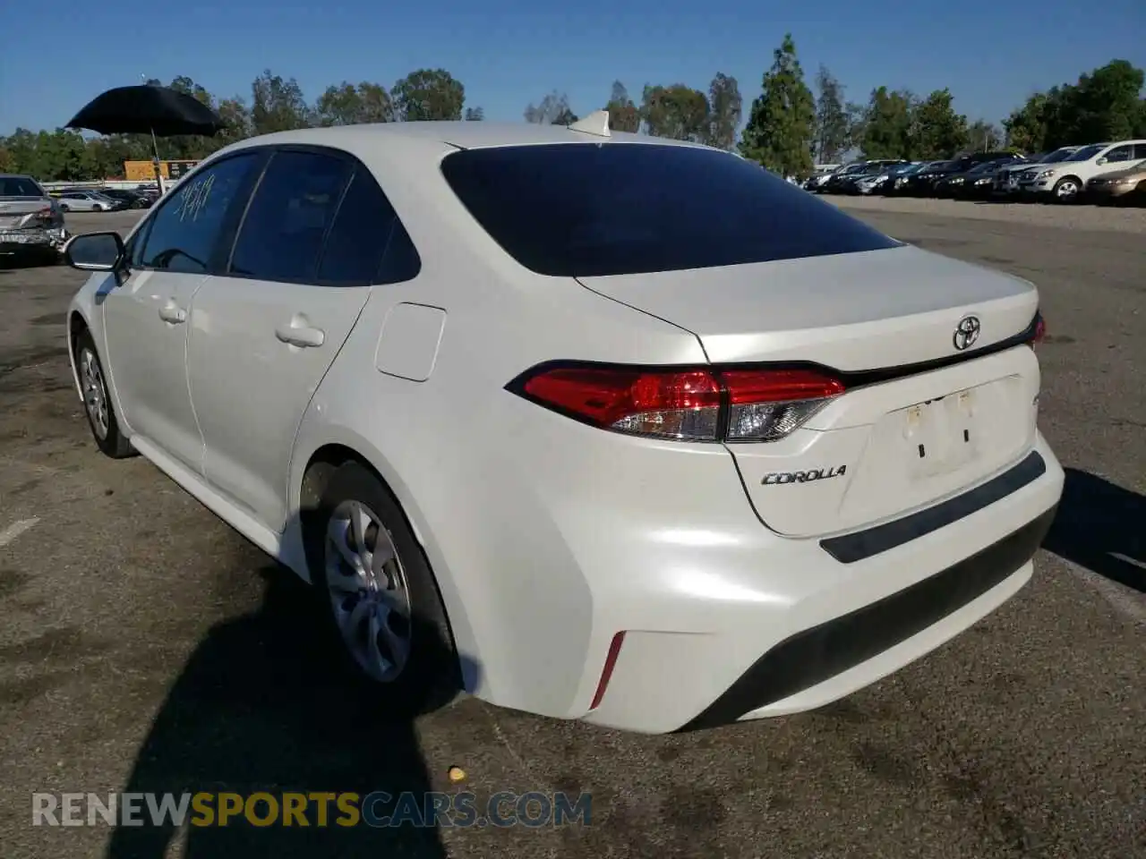 3 Photograph of a damaged car 5YFEPRAE8LP040529 TOYOTA COROLLA 2020