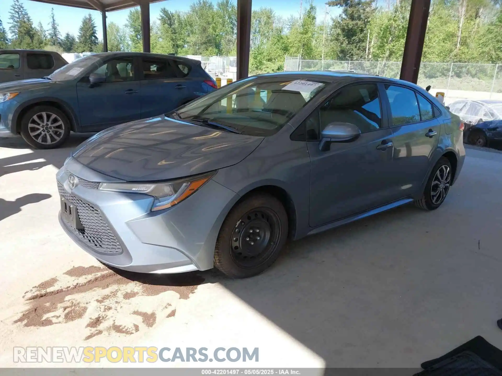 2 Photograph of a damaged car 5YFEPRAE8LP044662 TOYOTA COROLLA 2020
