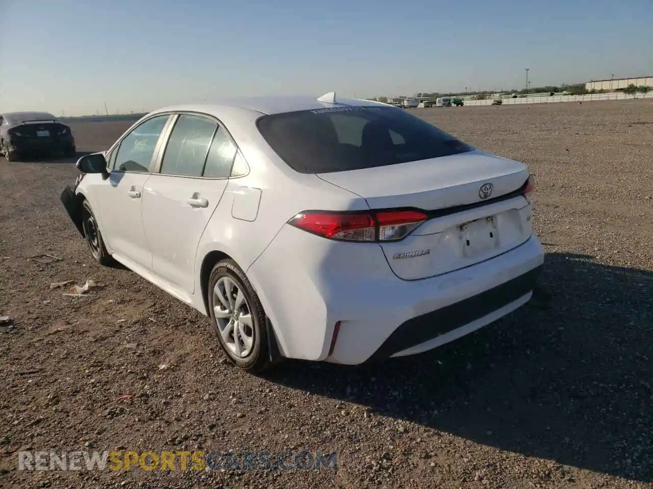 3 Photograph of a damaged car 5YFEPRAE8LP053121 TOYOTA COROLLA 2020