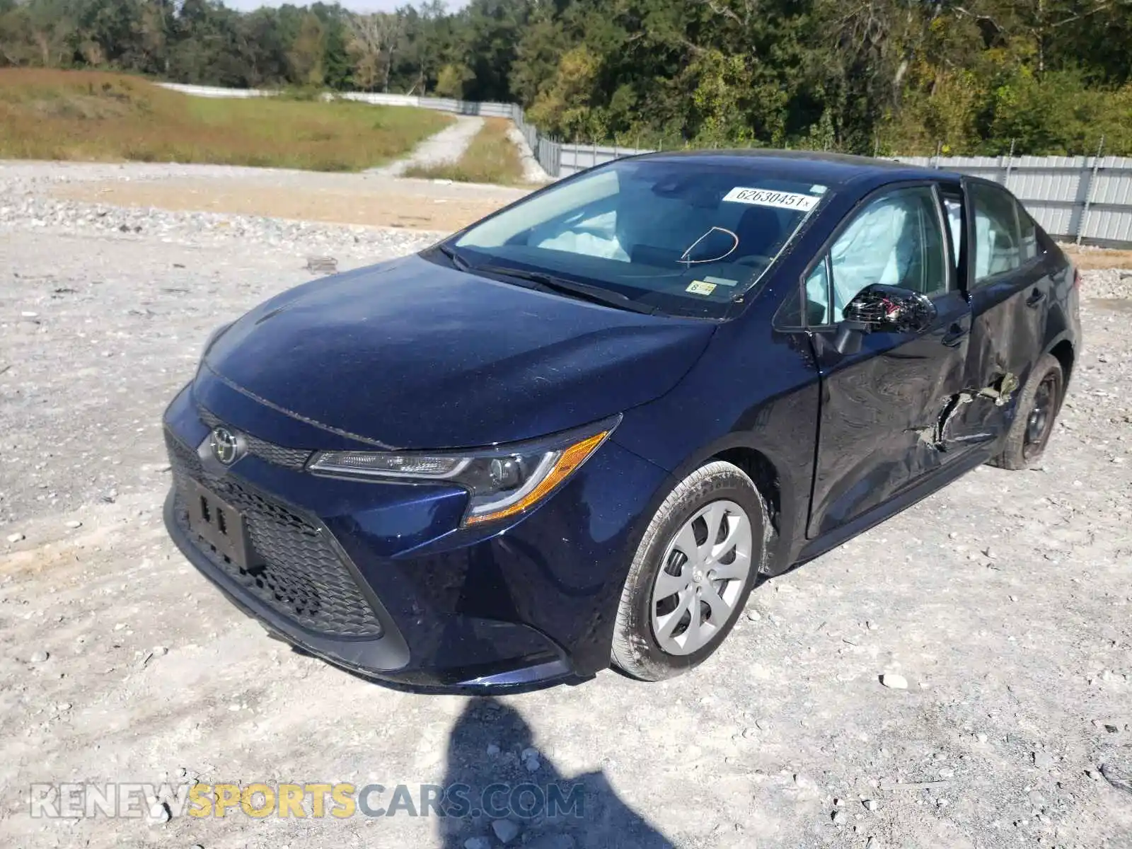 2 Photograph of a damaged car 5YFEPRAE8LP055080 TOYOTA COROLLA 2020