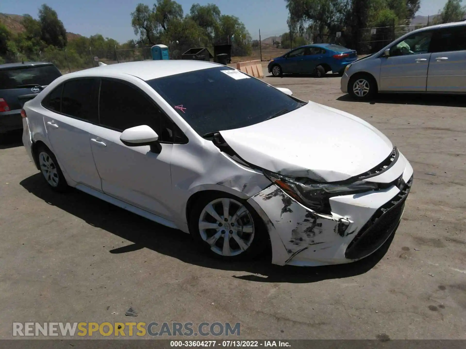1 Photograph of a damaged car 5YFEPRAE8LP061767 TOYOTA COROLLA 2020