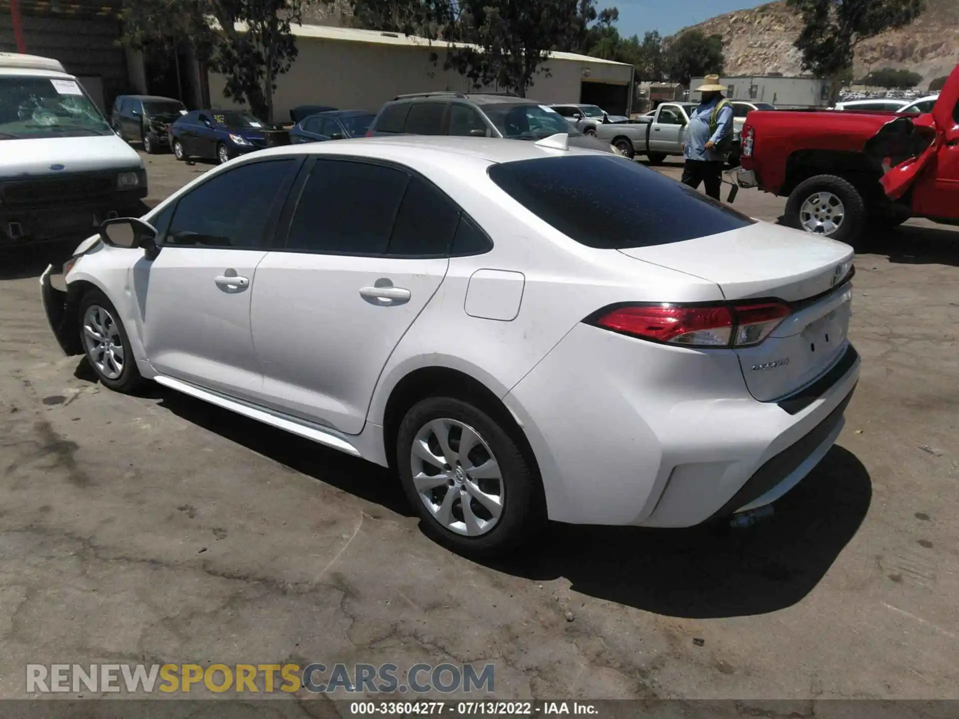 3 Photograph of a damaged car 5YFEPRAE8LP061767 TOYOTA COROLLA 2020