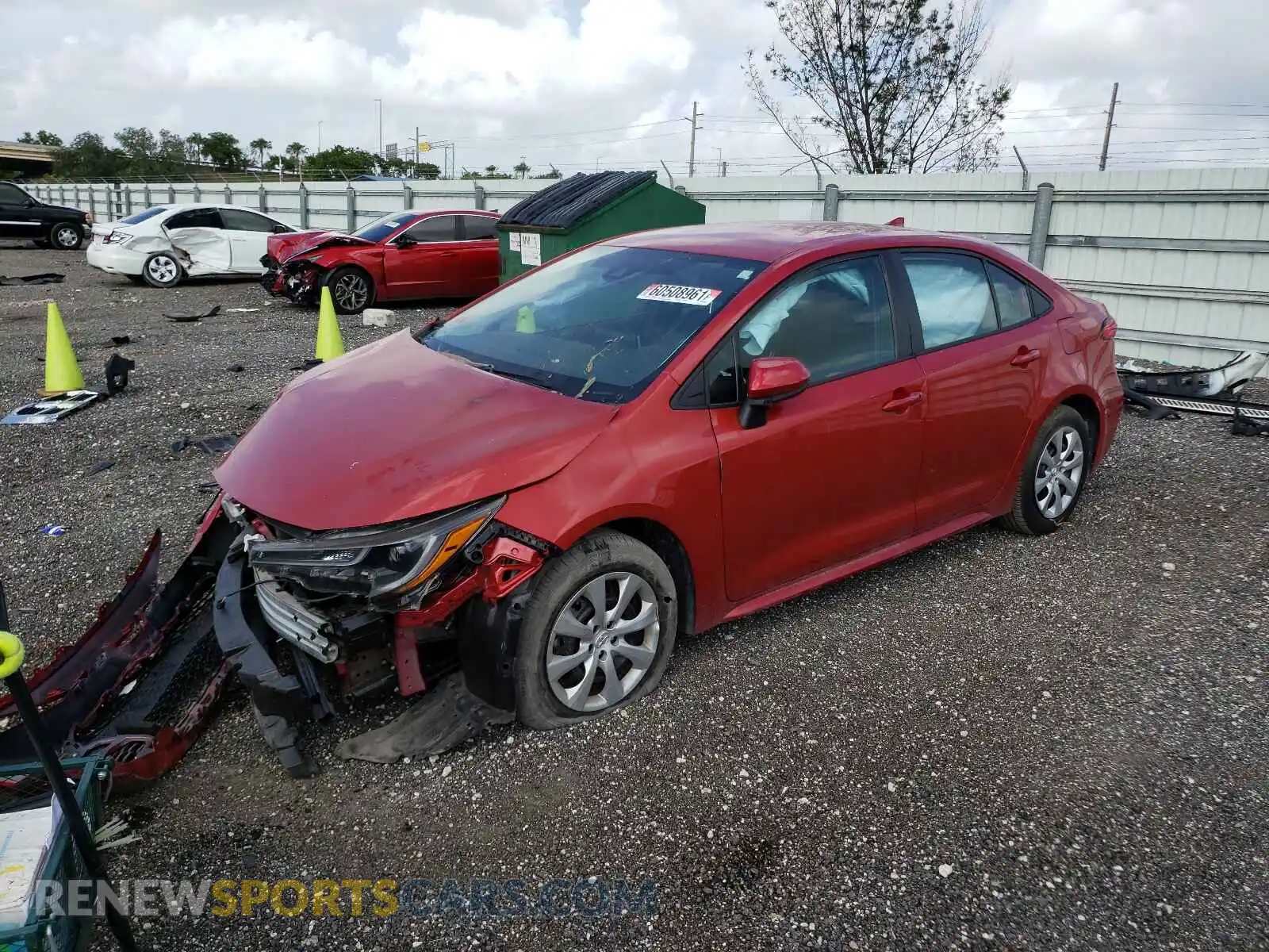 2 Photograph of a damaged car 5YFEPRAE8LP064300 TOYOTA COROLLA 2020