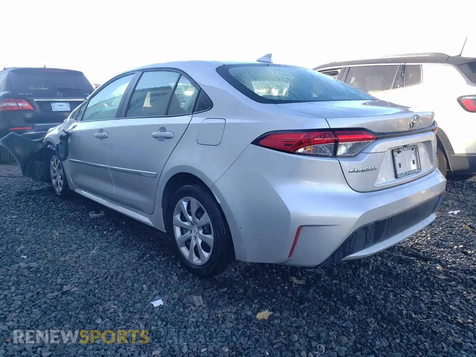 3 Фотография поврежденного автомобиля 5YFEPRAE8LP064863 TOYOTA COROLLA 2020