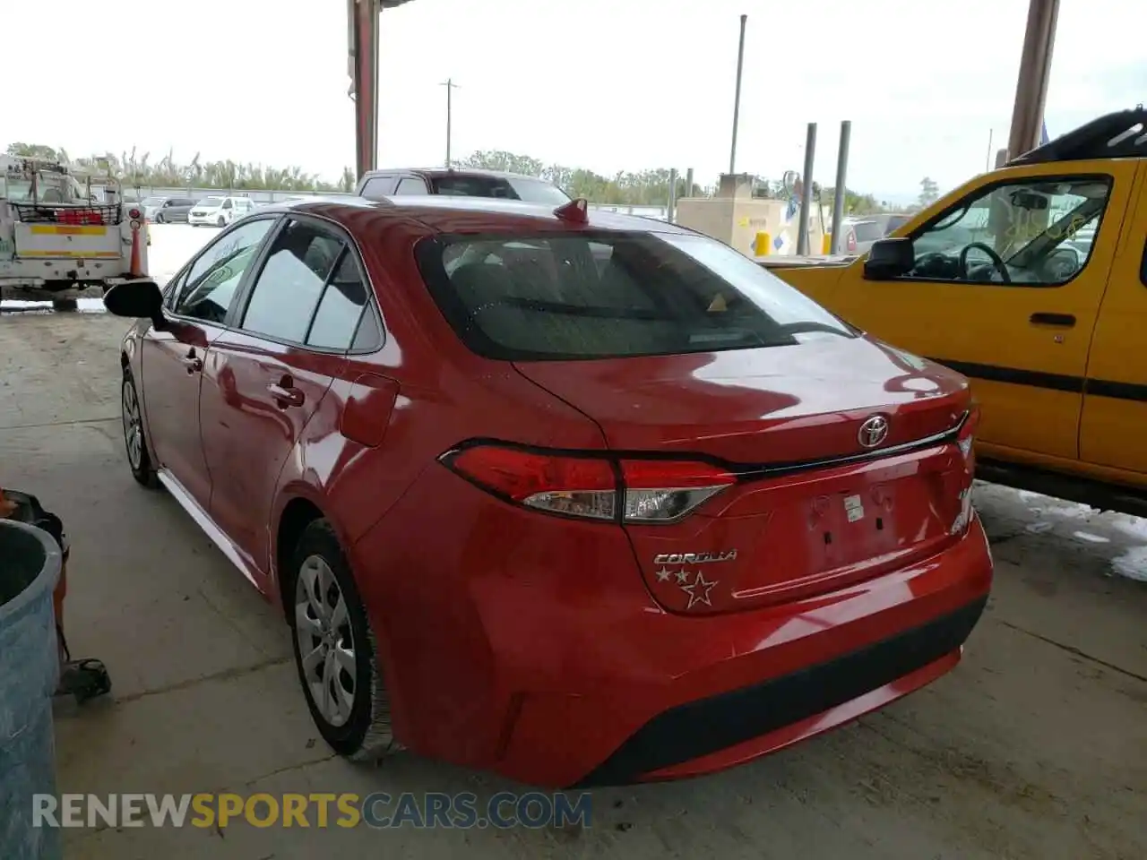 3 Photograph of a damaged car 5YFEPRAE8LP072414 TOYOTA COROLLA 2020