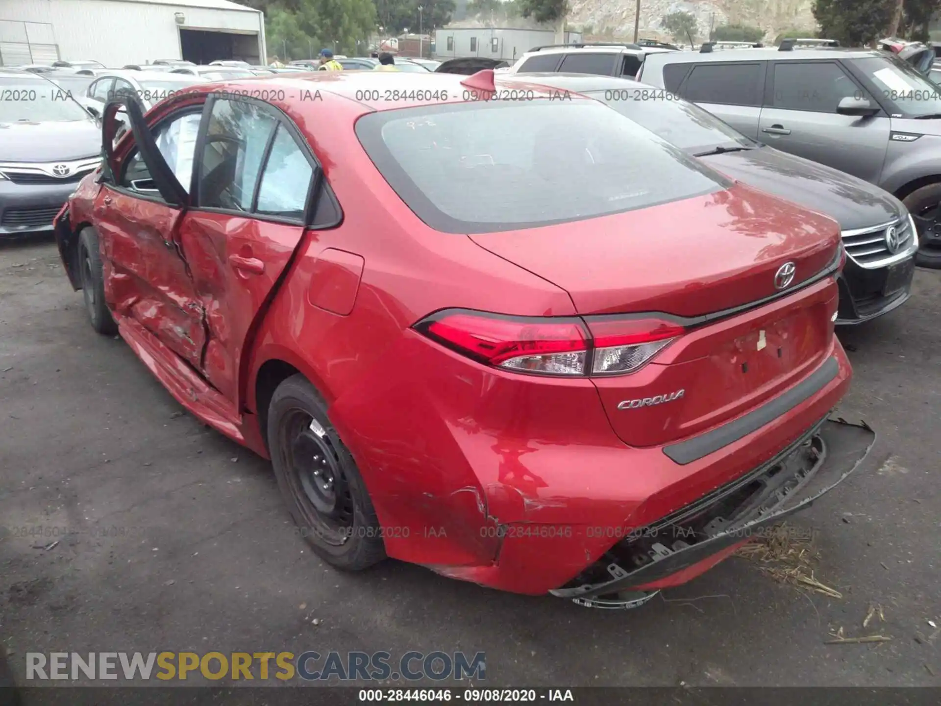 3 Photograph of a damaged car 5YFEPRAE8LP073157 TOYOTA COROLLA 2020