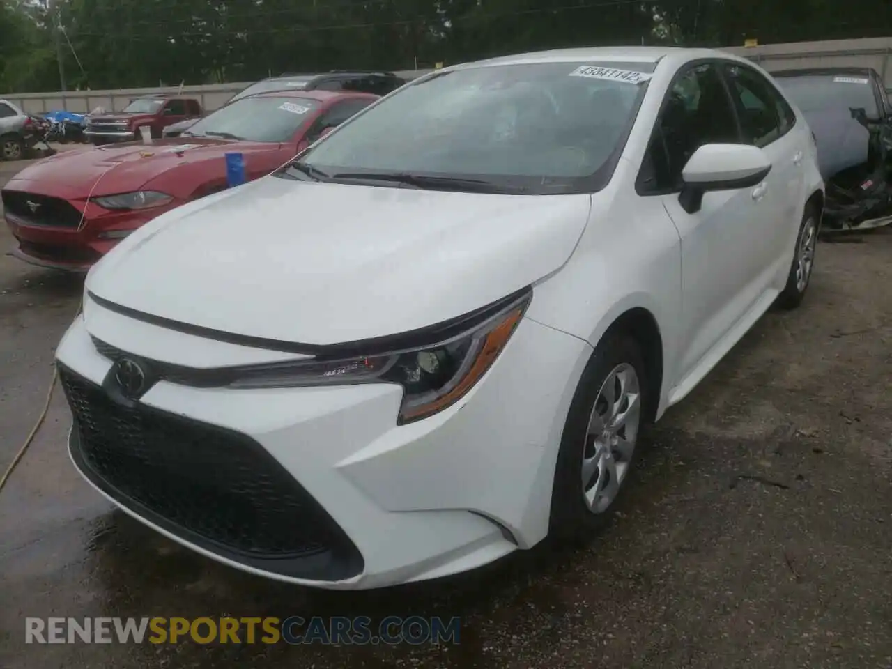 2 Photograph of a damaged car 5YFEPRAE8LP075894 TOYOTA COROLLA 2020