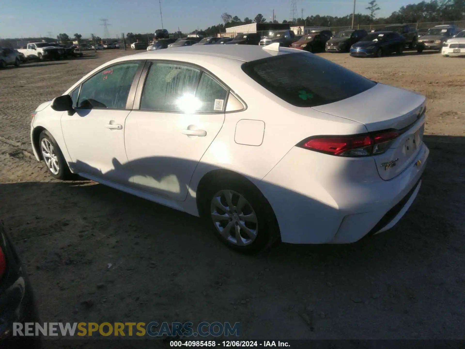3 fotografías del automóvil dañado 5YFEPRAE8LP077712 TOYOTA COROLLA 2020