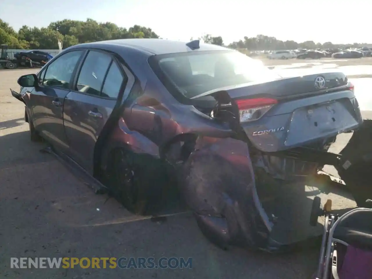 3 Photograph of a damaged car 5YFEPRAE8LP091481 TOYOTA COROLLA 2020