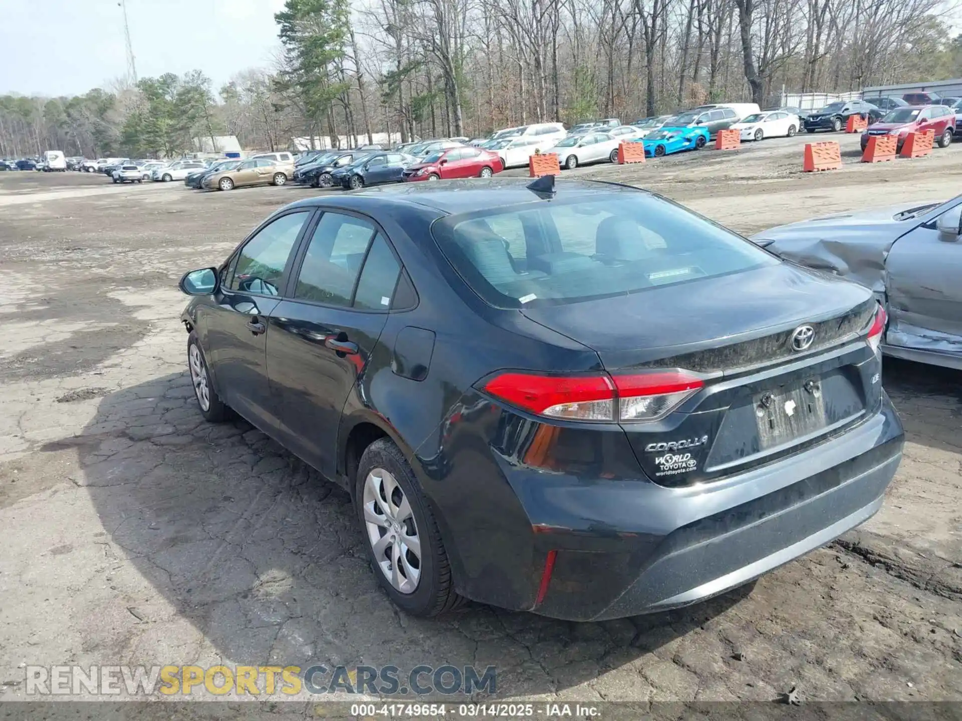 3 Photograph of a damaged car 5YFEPRAE8LP094882 TOYOTA COROLLA 2020