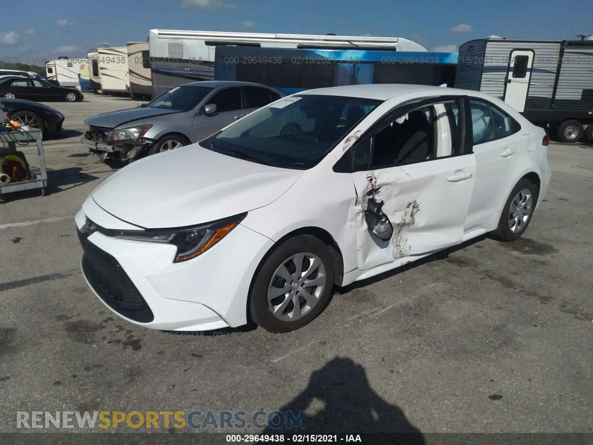 2 Photograph of a damaged car 5YFEPRAE8LP096177 TOYOTA COROLLA 2020