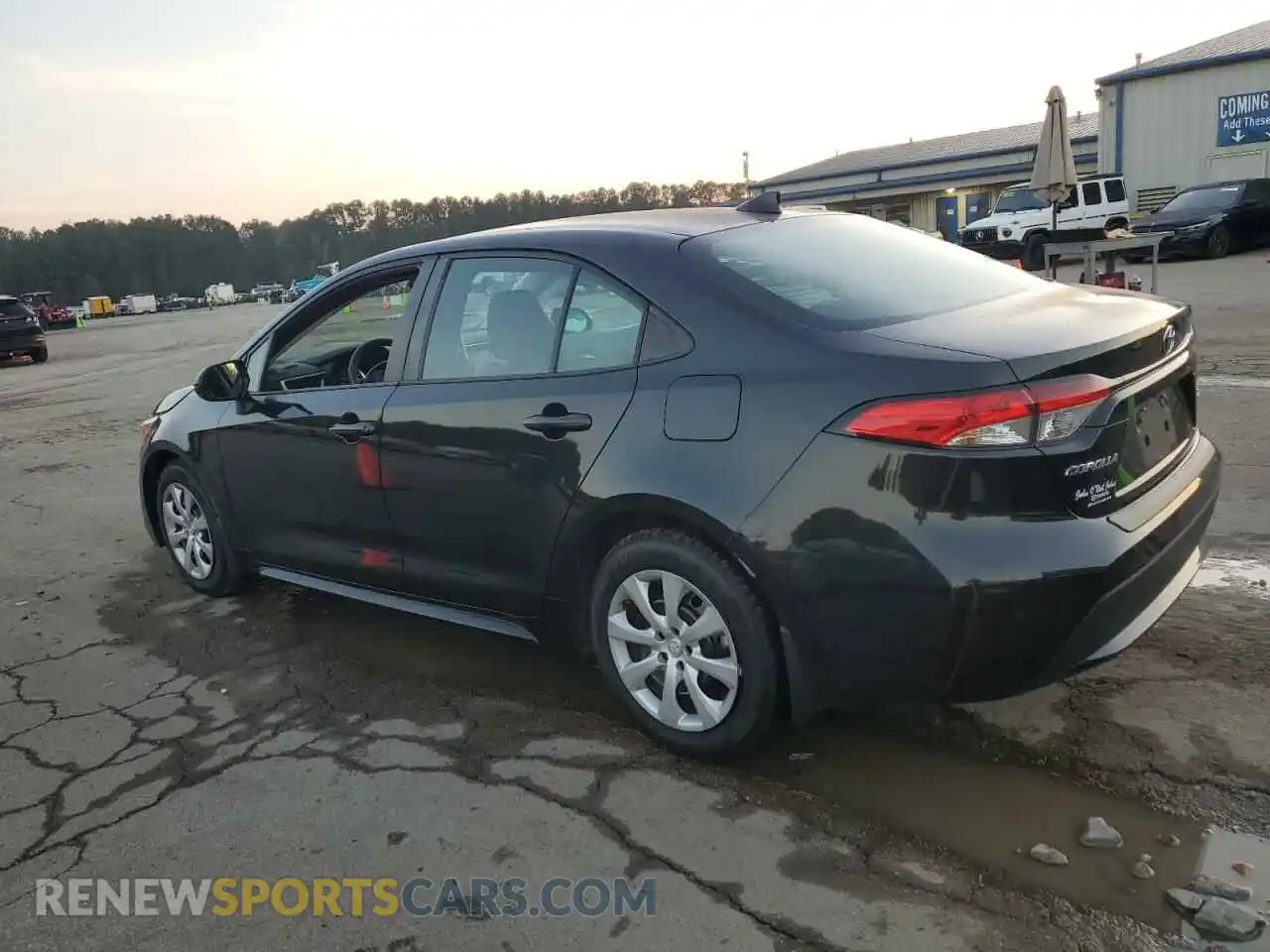 2 Photograph of a damaged car 5YFEPRAE8LP102656 TOYOTA COROLLA 2020