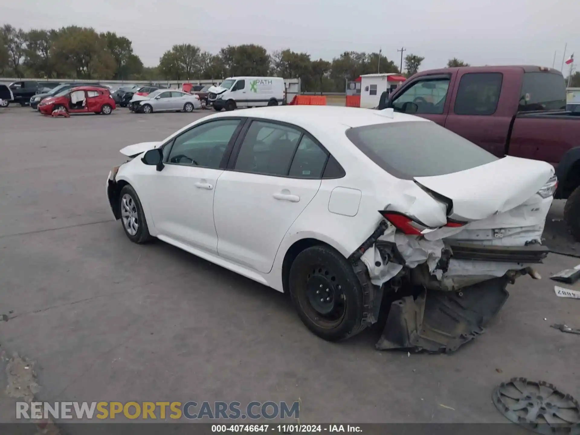 3 Photograph of a damaged car 5YFEPRAE8LP106576 TOYOTA COROLLA 2020