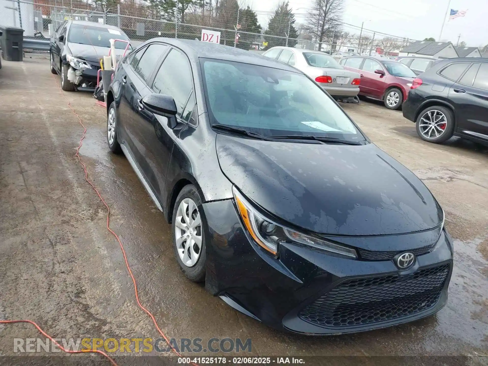 1 Photograph of a damaged car 5YFEPRAE8LP129663 TOYOTA COROLLA 2020