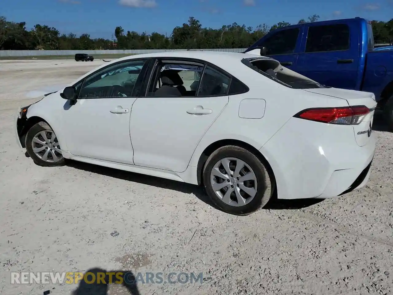 2 Photograph of a damaged car 5YFEPRAE8LP133390 TOYOTA COROLLA 2020