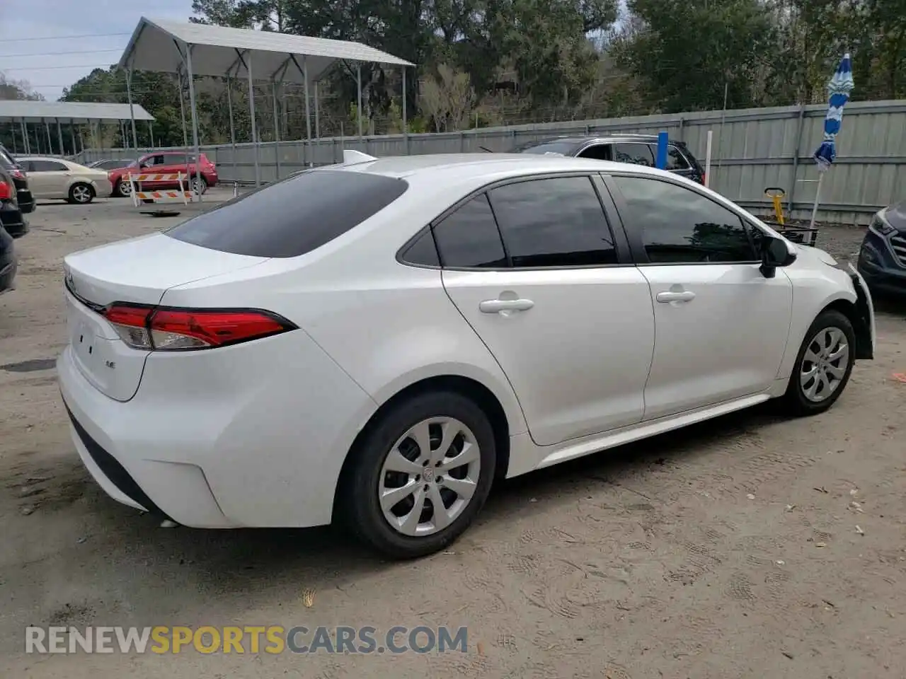 3 Photograph of a damaged car 5YFEPRAE8LP138685 TOYOTA COROLLA 2020
