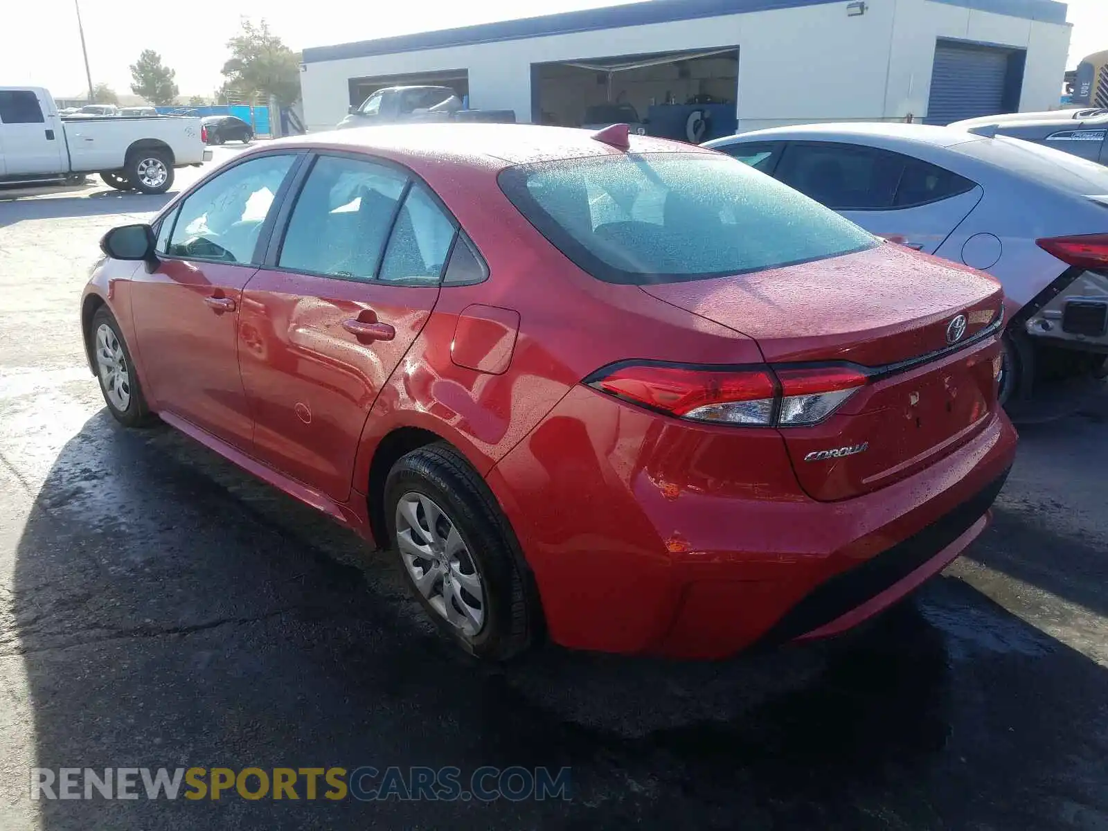 3 Photograph of a damaged car 5YFEPRAE8LP144695 TOYOTA COROLLA 2020