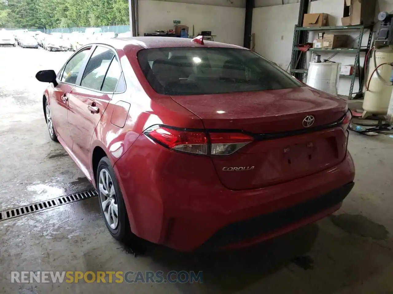 3 Photograph of a damaged car 5YFEPRAE9LP003957 TOYOTA COROLLA 2020