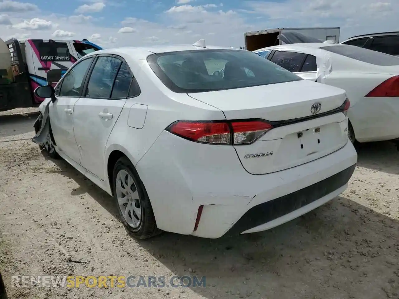 2 Photograph of a damaged car 5YFEPRAE9LP026977 TOYOTA COROLLA 2020