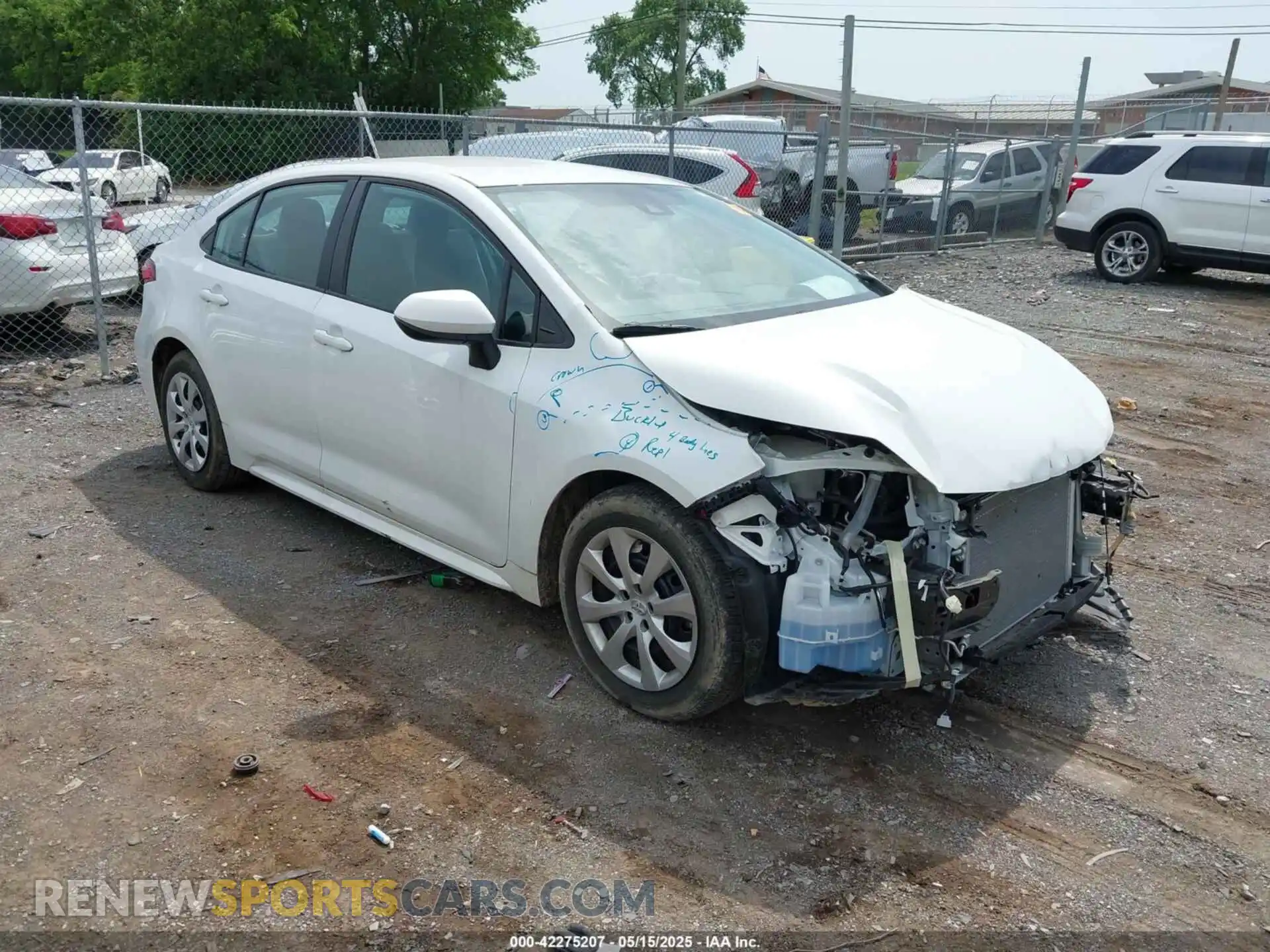 1 Photograph of a damaged car 5YFEPRAE9LP031354 TOYOTA COROLLA 2020