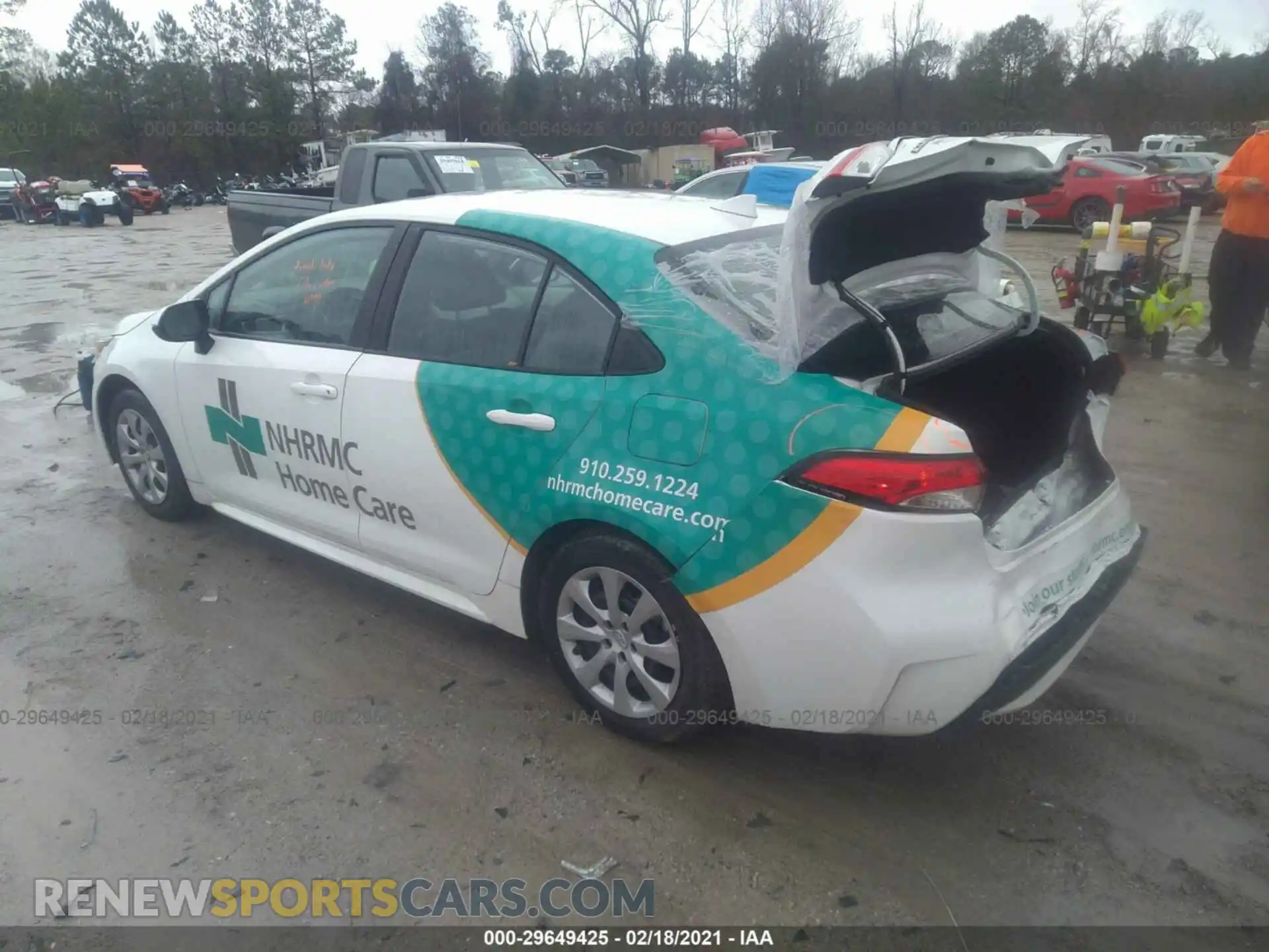 3 Photograph of a damaged car 5YFEPRAE9LP043035 TOYOTA COROLLA 2020