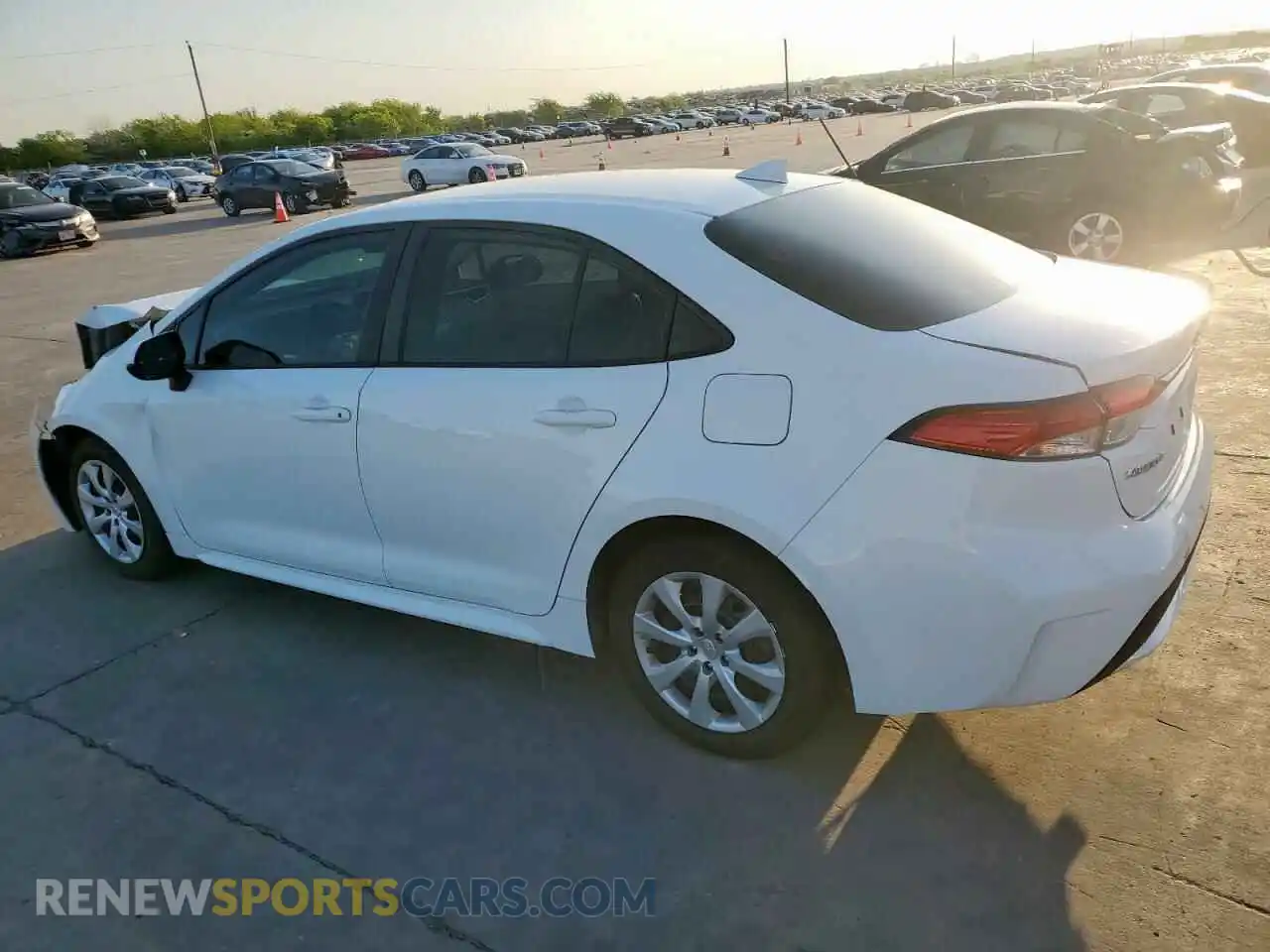 2 Photograph of a damaged car 5YFEPRAE9LP061180 TOYOTA COROLLA 2020