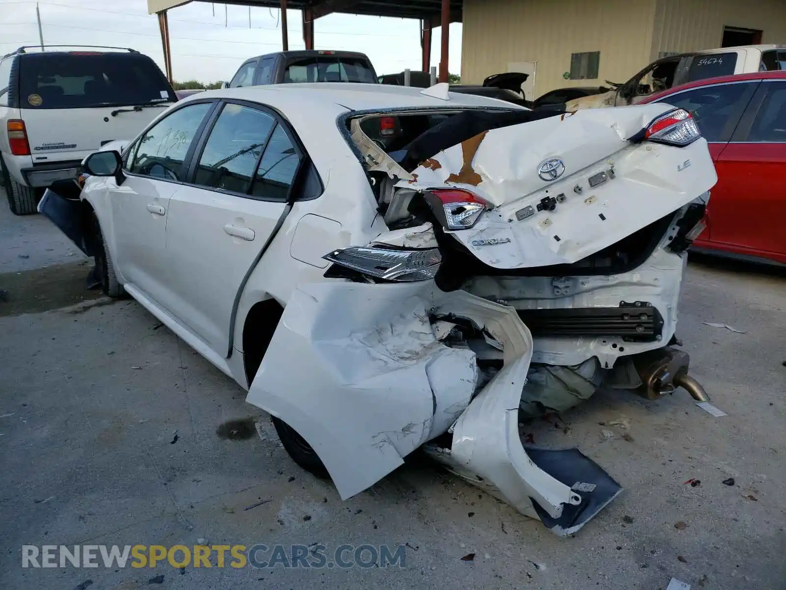 3 Photograph of a damaged car 5YFEPRAE9LP069683 TOYOTA COROLLA 2020