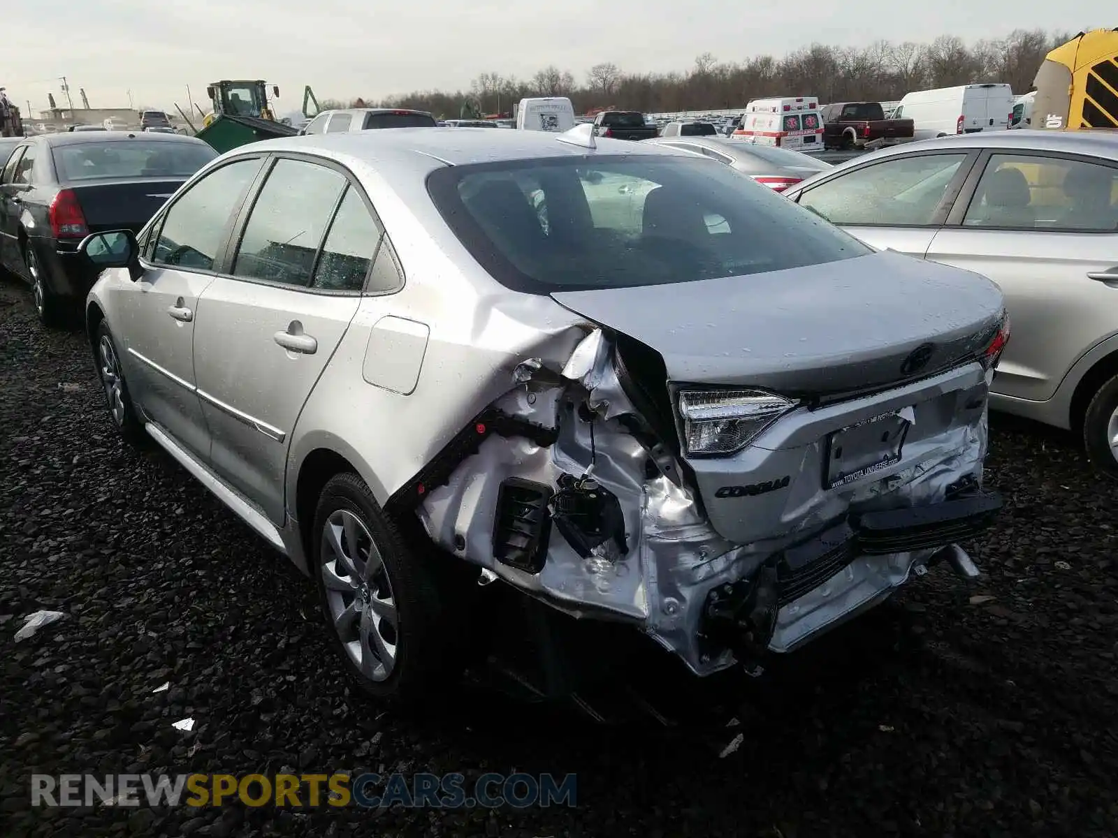 3 Photograph of a damaged car 5YFEPRAE9LP074608 TOYOTA COROLLA 2020