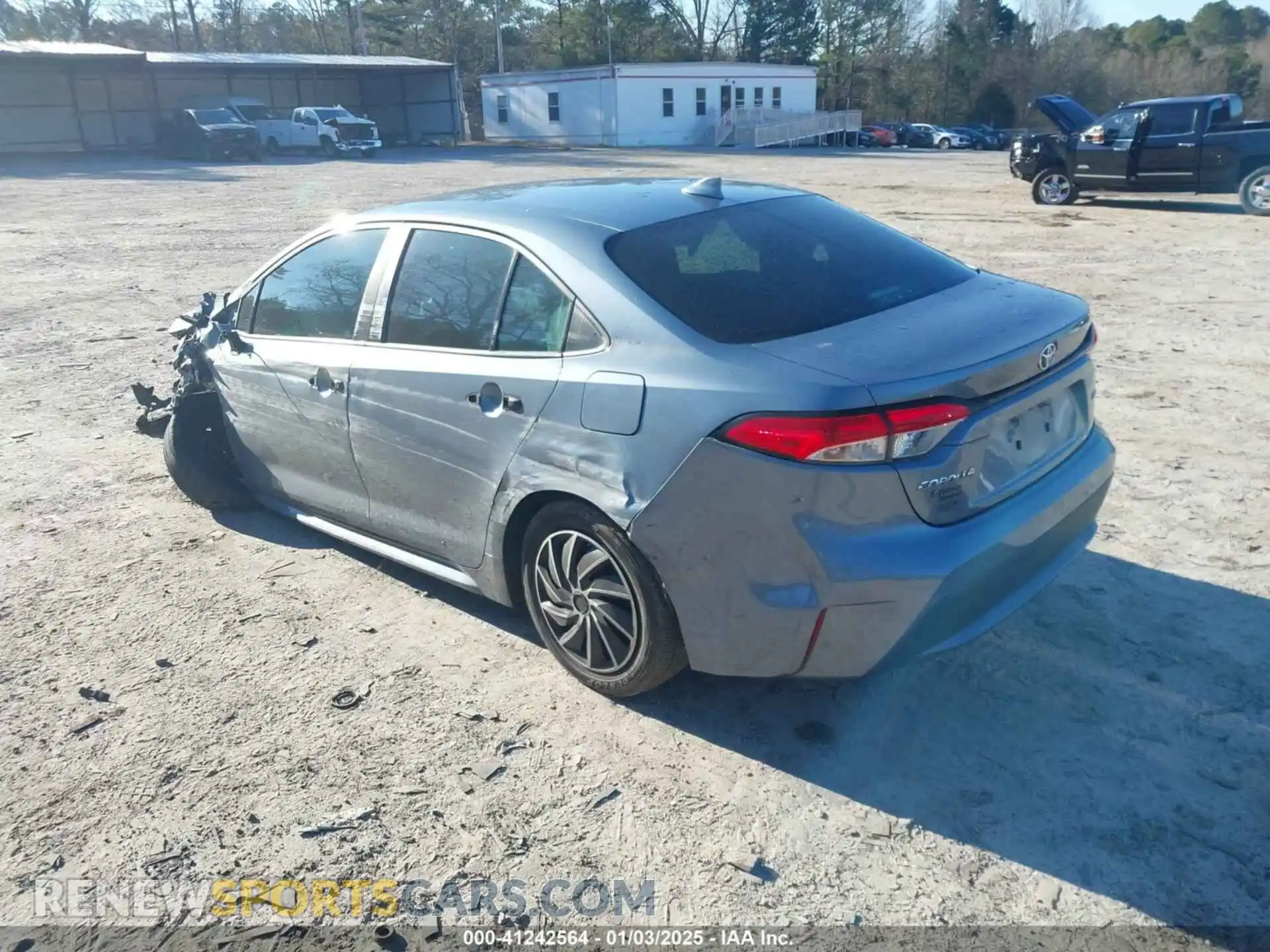 3 Photograph of a damaged car 5YFEPRAE9LP074768 TOYOTA COROLLA 2020