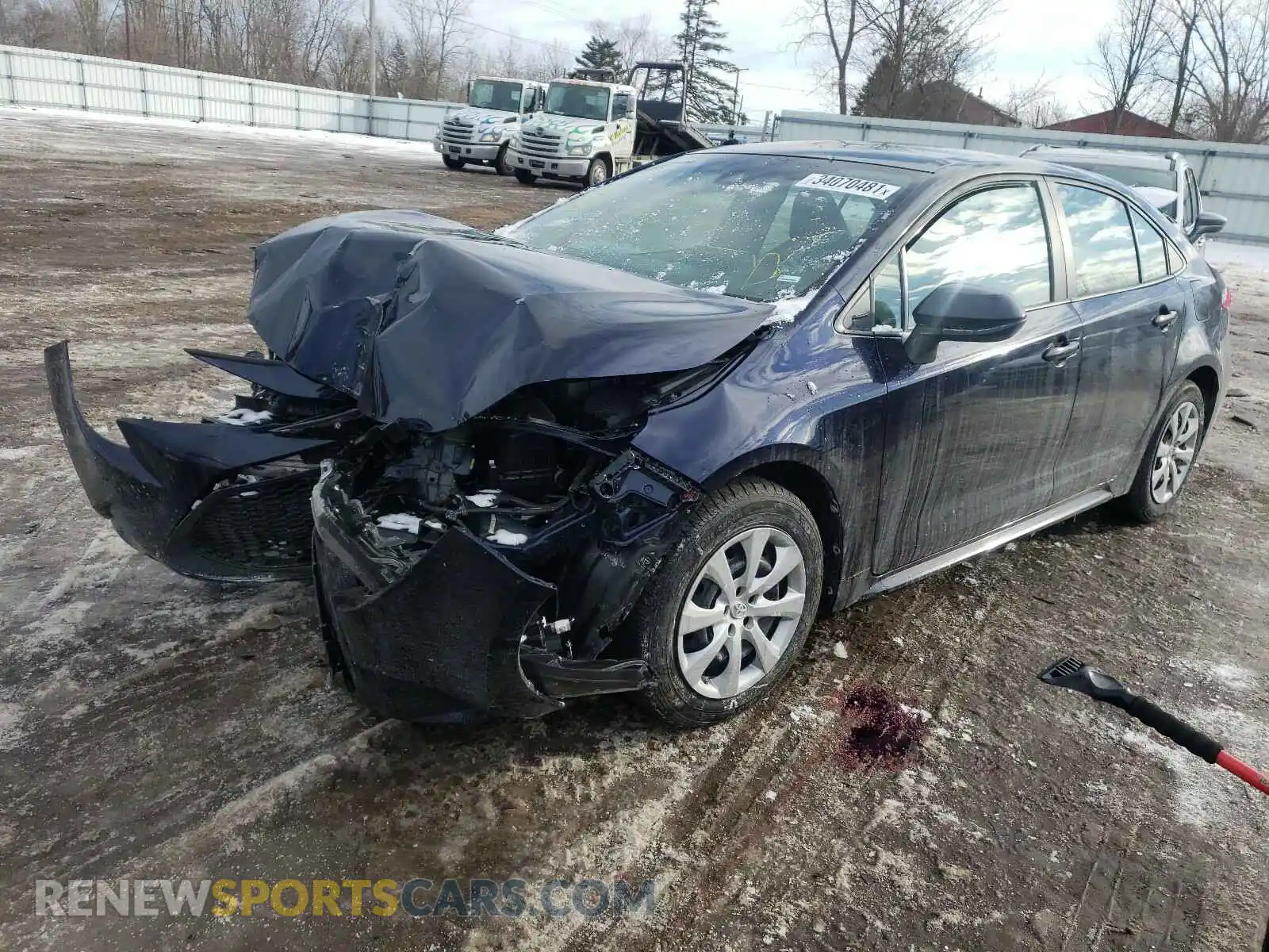 2 Photograph of a damaged car 5YFEPRAE9LP075855 TOYOTA COROLLA 2020