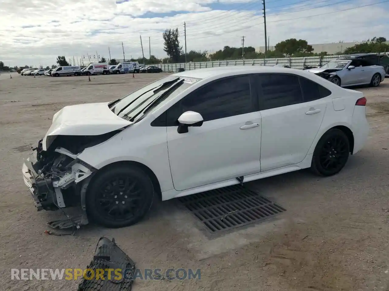 1 Photograph of a damaged car 5YFEPRAE9LP076567 TOYOTA COROLLA 2020