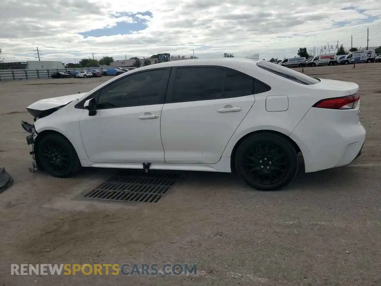 2 Photograph of a damaged car 5YFEPRAE9LP076567 TOYOTA COROLLA 2020