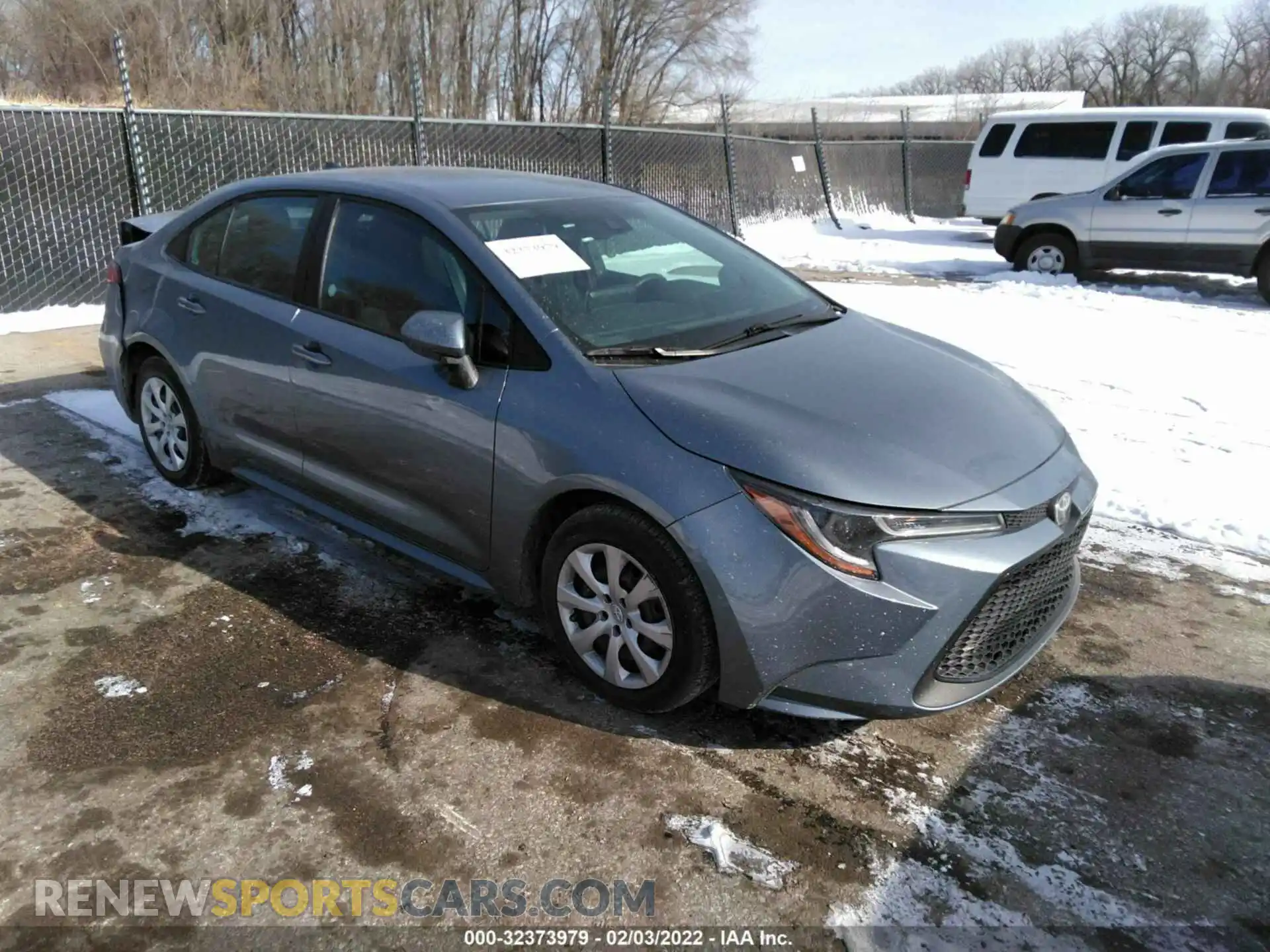 1 Photograph of a damaged car 5YFEPRAE9LP095636 TOYOTA COROLLA 2020