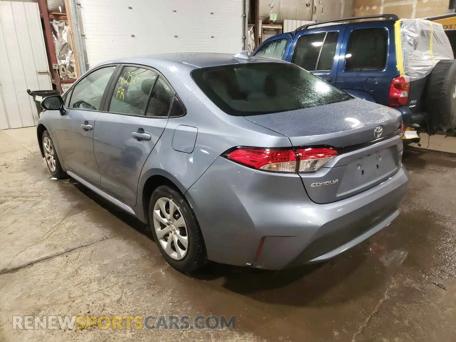 3 Photograph of a damaged car 5YFEPRAE9LP110930 TOYOTA COROLLA 2020