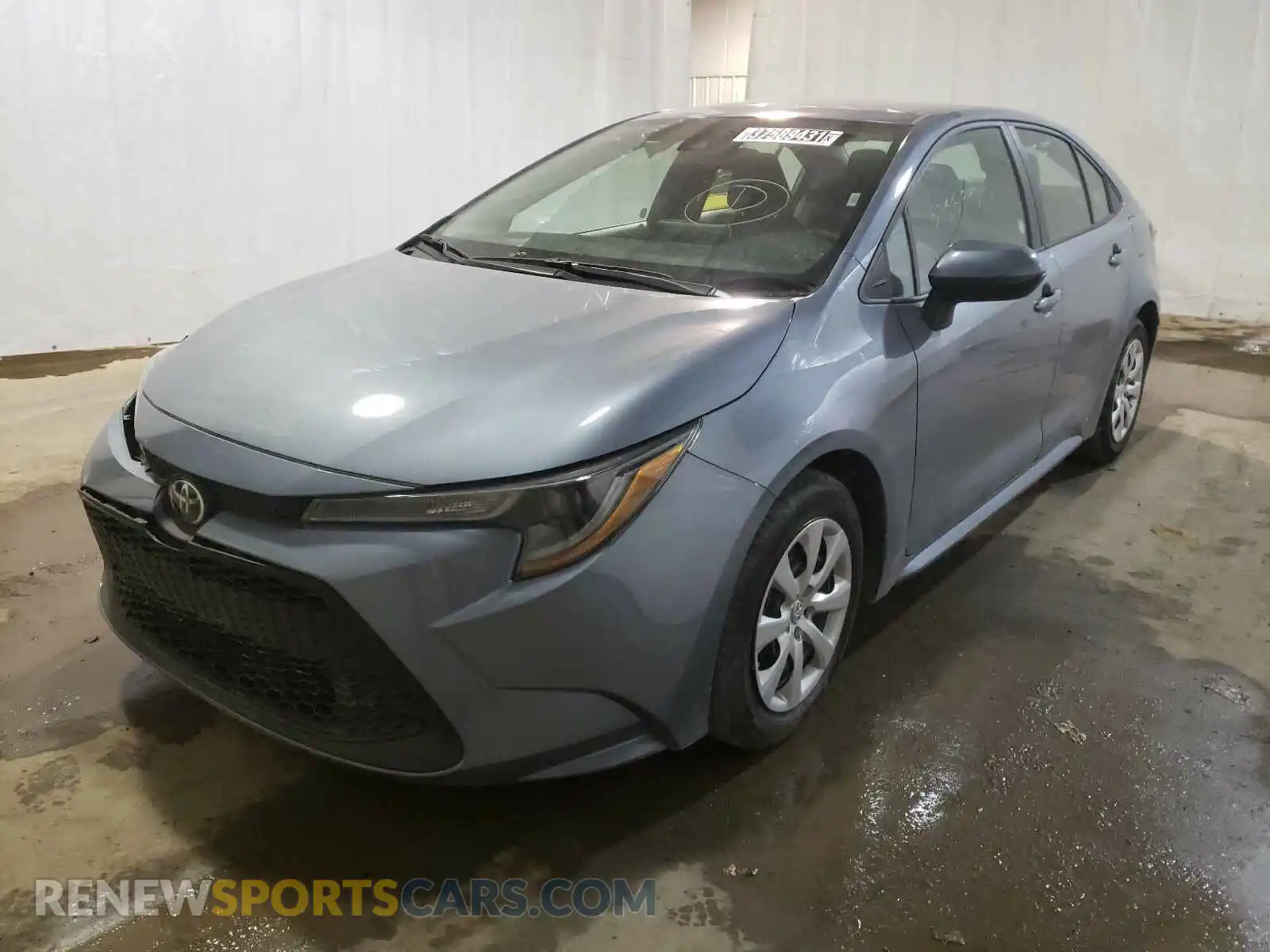 2 Photograph of a damaged car 5YFEPRAE9LP118154 TOYOTA COROLLA 2020