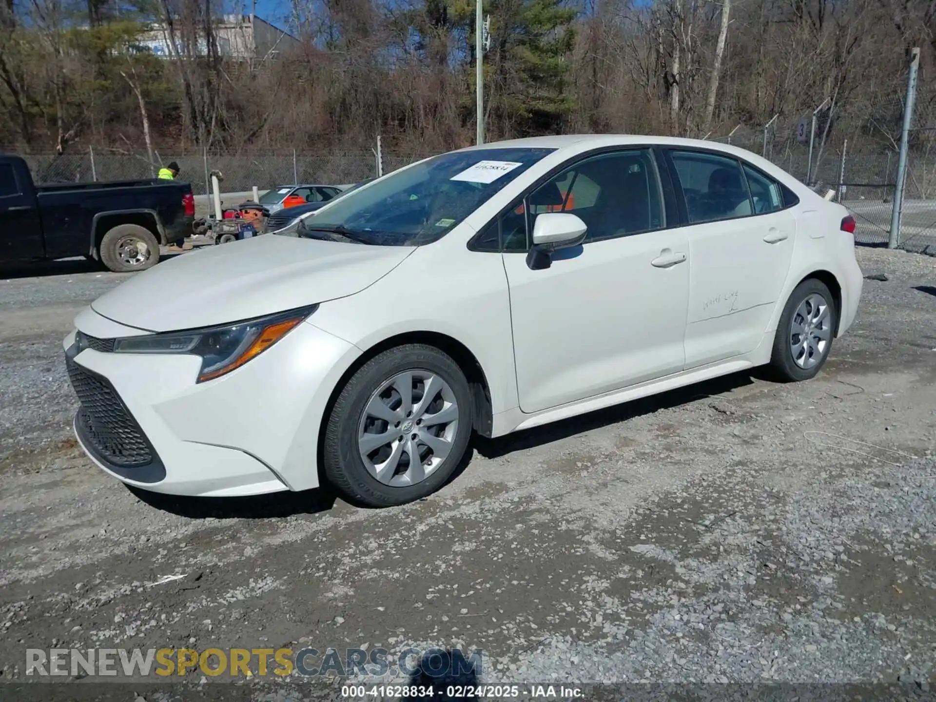 2 Photograph of a damaged car 5YFEPRAE9LP124083 TOYOTA COROLLA 2020