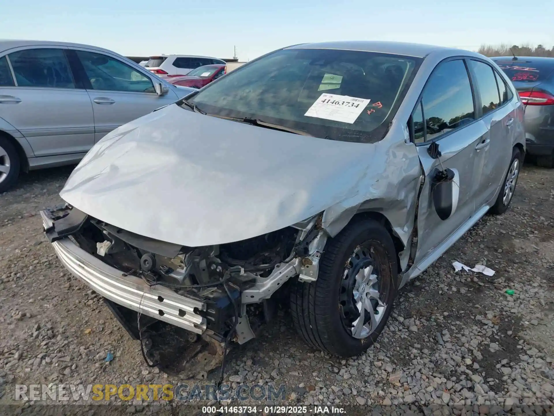 2 fotografías del automóvil dañado 5YFEPRAE9LP128697 TOYOTA COROLLA 2020