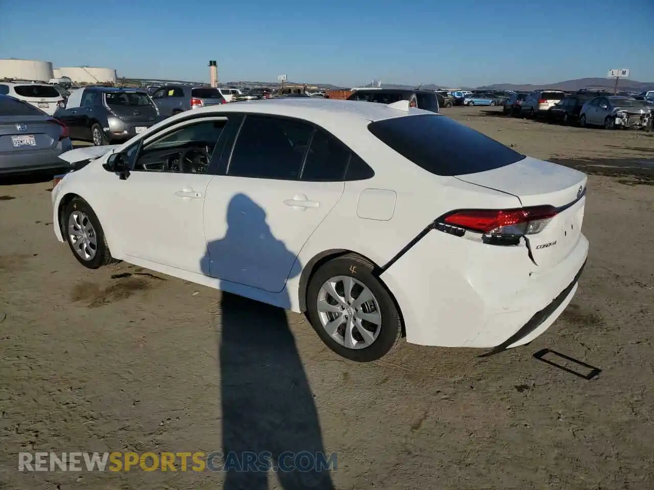 2 Photograph of a damaged car 5YFEPRAE9LP133513 TOYOTA COROLLA 2020