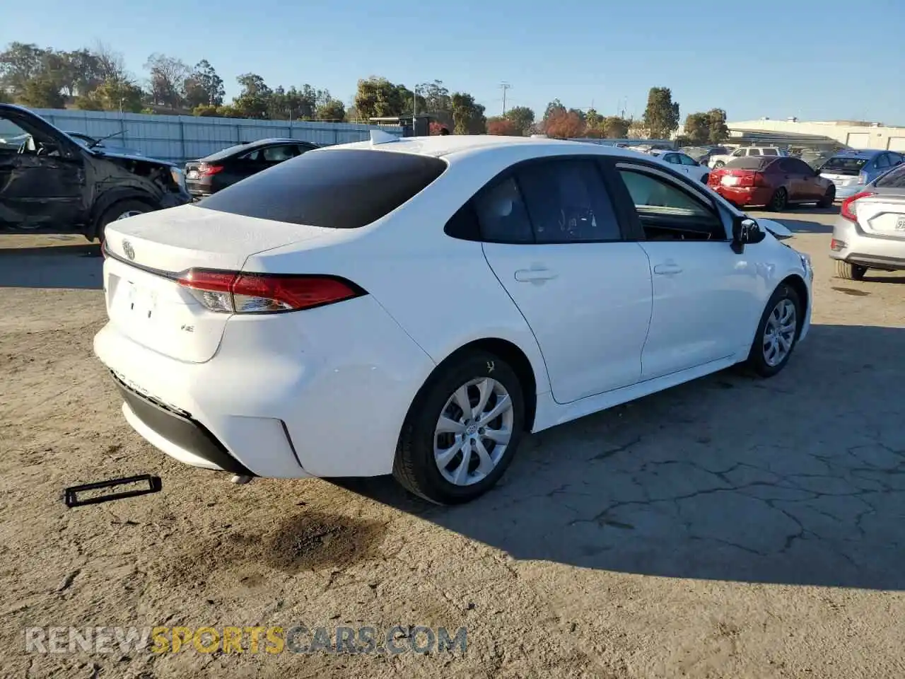 3 Photograph of a damaged car 5YFEPRAE9LP133513 TOYOTA COROLLA 2020