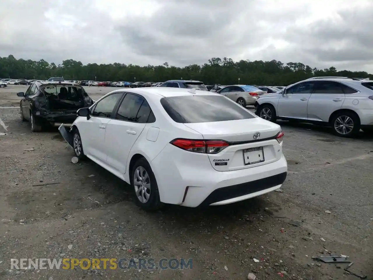 3 Photograph of a damaged car 5YFEPRAEXLP028933 TOYOTA COROLLA 2020