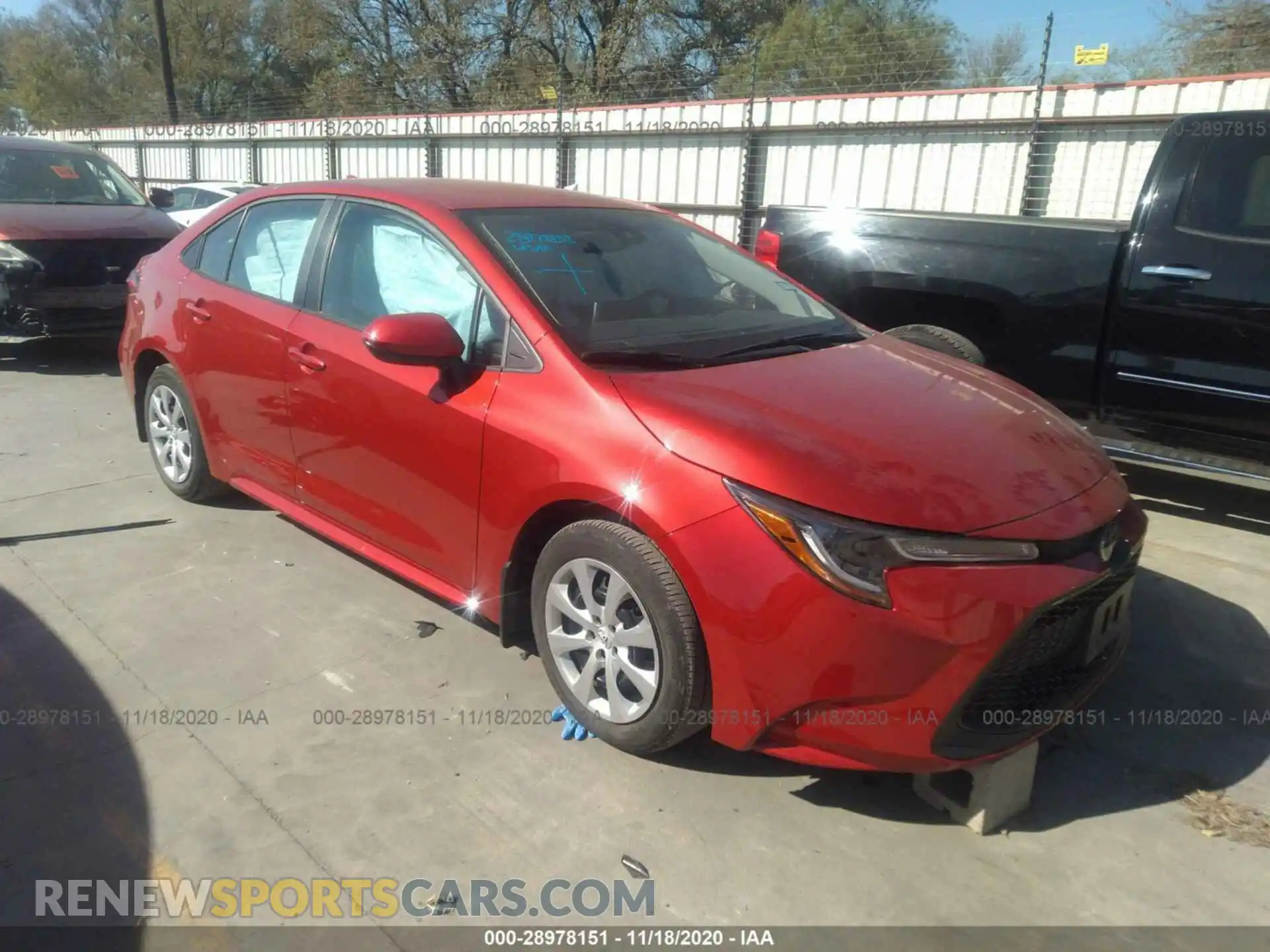 1 Photograph of a damaged car 5YFEPRAEXLP041701 TOYOTA COROLLA 2020