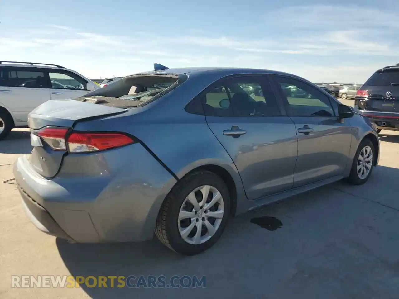 3 Photograph of a damaged car 5YFEPRAEXLP070695 TOYOTA COROLLA 2020