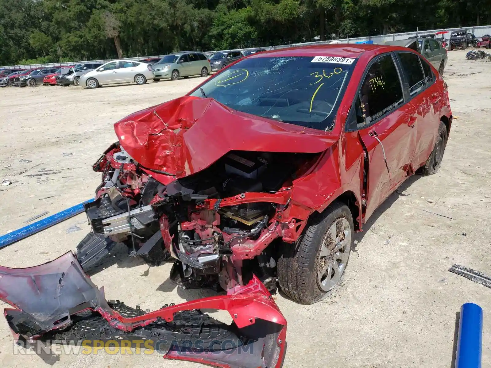 2 fotografías del automóvil dañado 5YFEPRAEXLP071751 TOYOTA COROLLA 2020