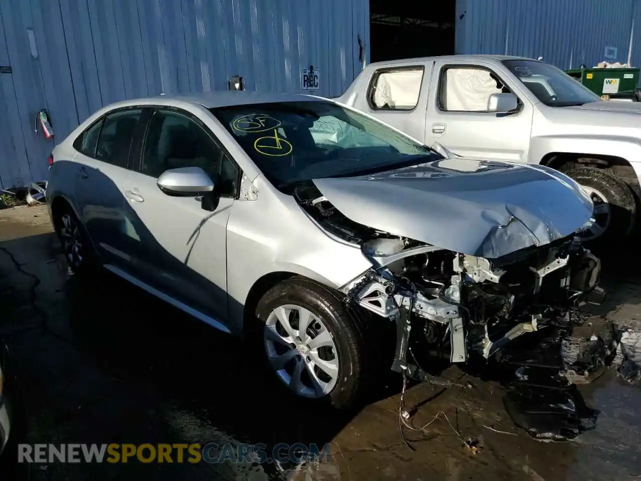 1 Photograph of a damaged car 5YFEPRAEXLP075363 TOYOTA COROLLA 2020