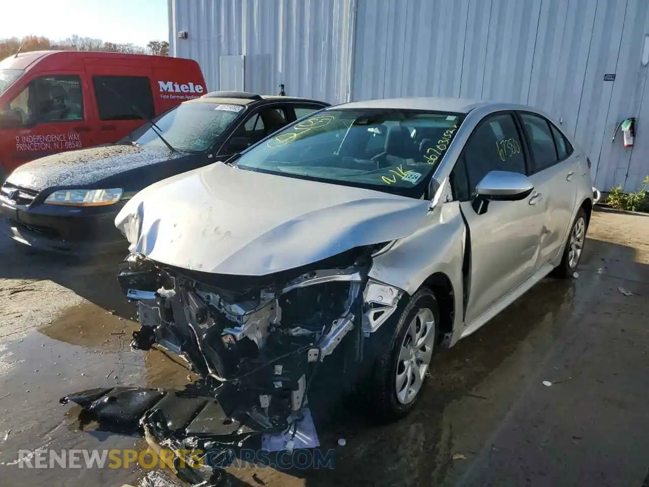 2 Photograph of a damaged car 5YFEPRAEXLP075363 TOYOTA COROLLA 2020