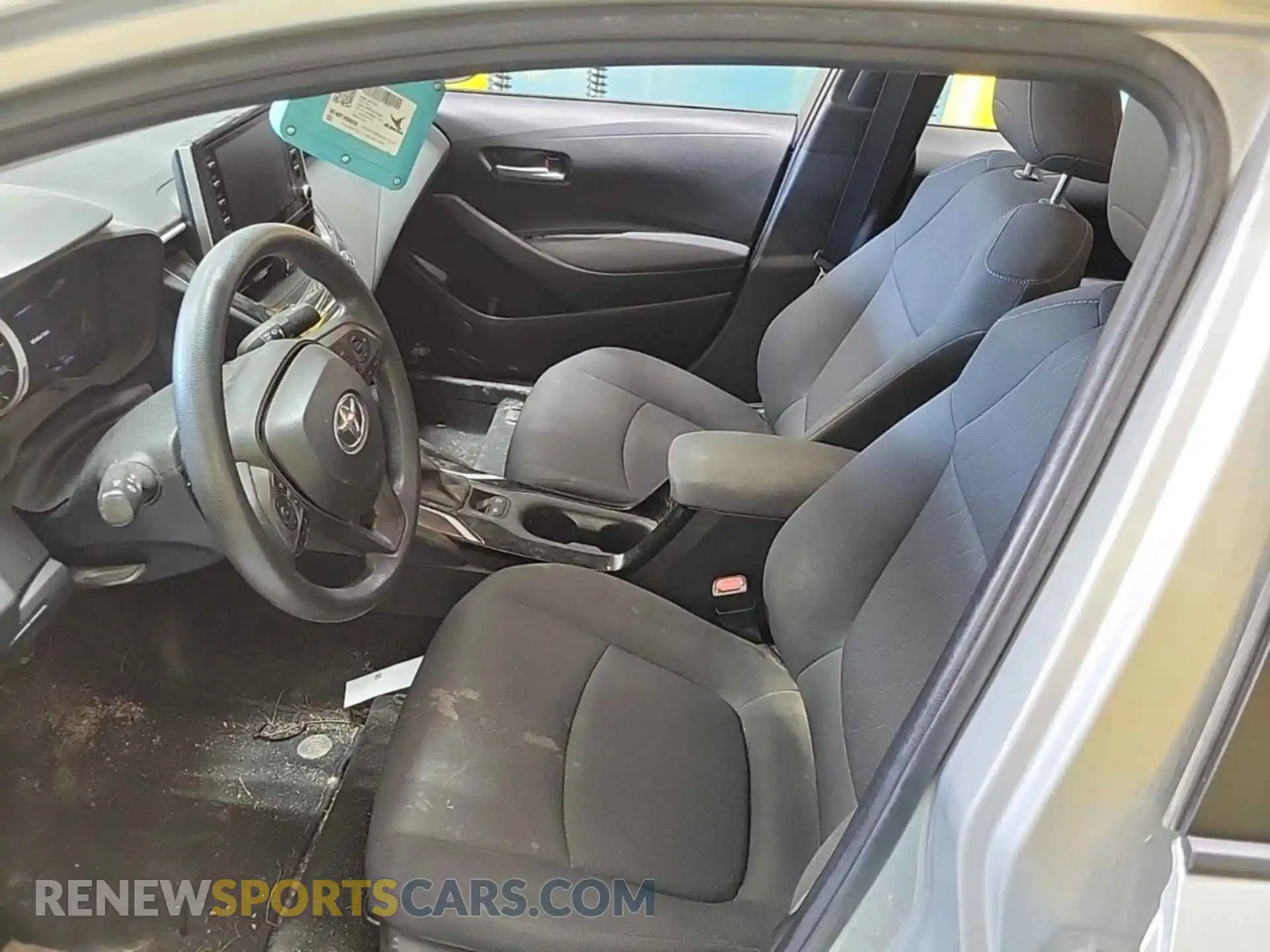 2 Photograph of a damaged car 5YFEPRAEXLP076660 TOYOTA COROLLA 2020